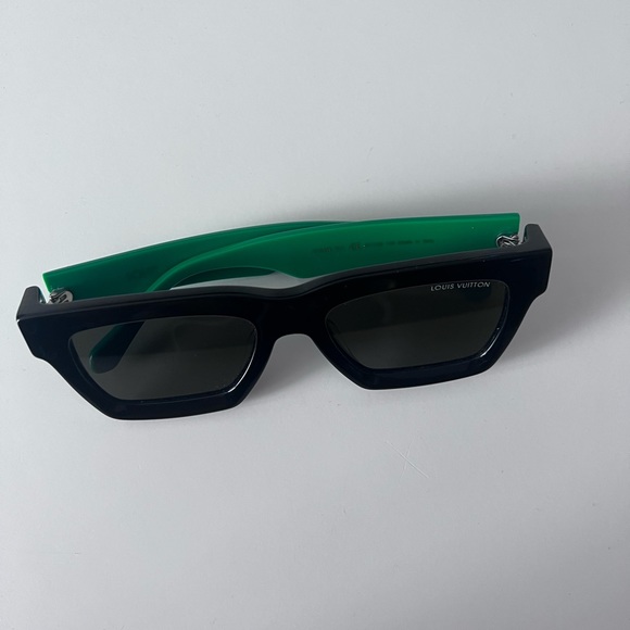 Louis vuitton sunglasses - Picture 3 of 5